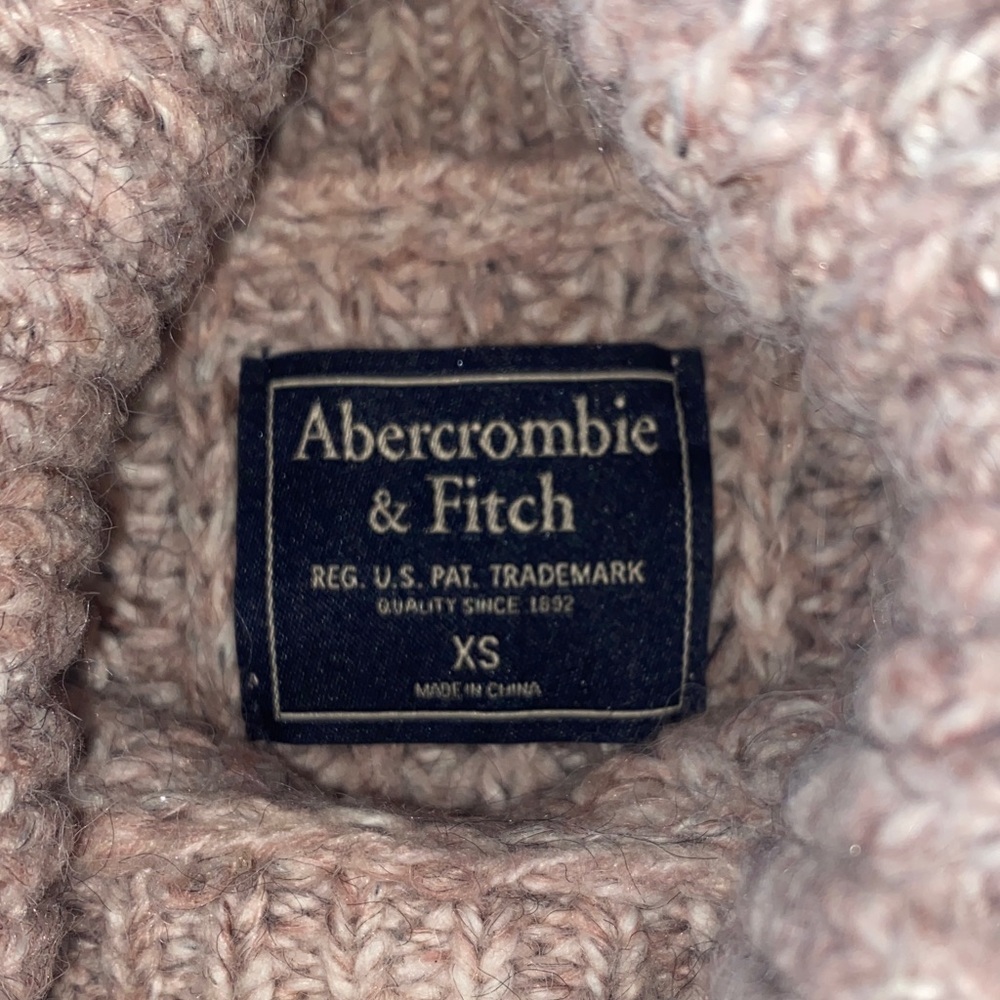 Abercrombie & Fitch Blush Ribbed Turtleneck Sweater - Picture 2 of 6